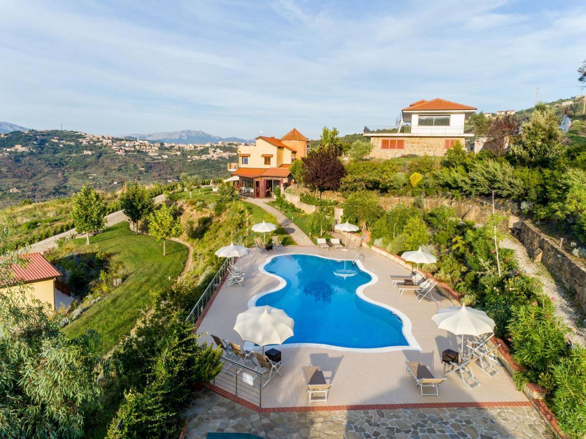 Casa Vacanza Villa Aurora Laureana Cilento Exterior photo
