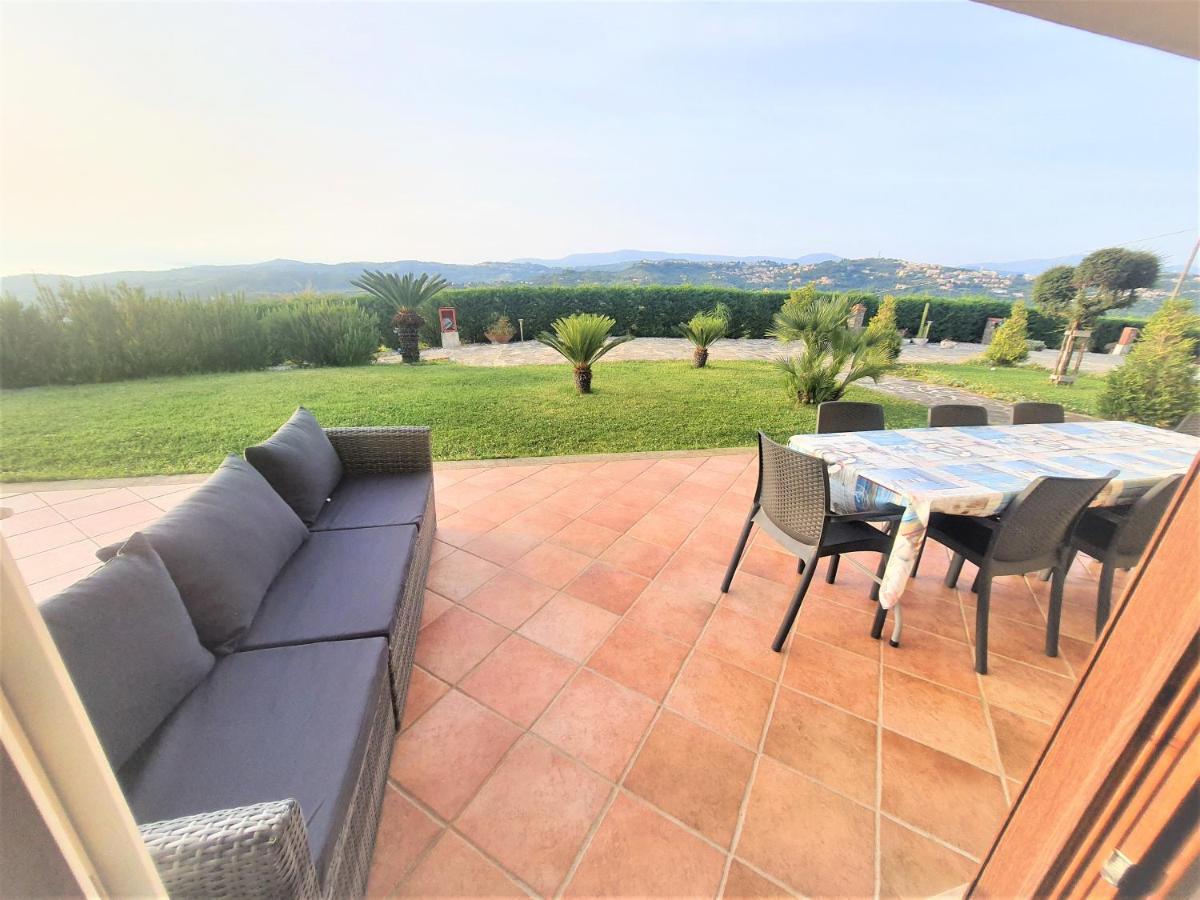 Casa Vacanza Villa Aurora Laureana Cilento Exterior photo