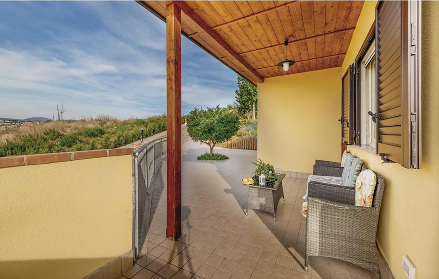 Casa Vacanza Villa Aurora Laureana Cilento Exterior photo