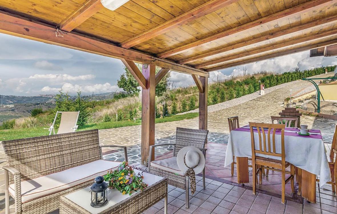 Casa Vacanza Villa Aurora Laureana Cilento Exterior photo